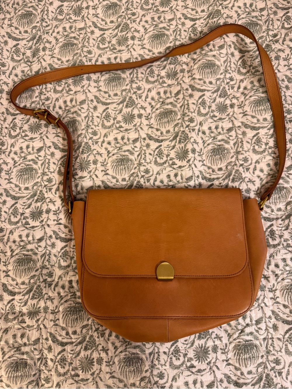 Madewell Tan Leather Crossbody with Gold-Tone Clasp